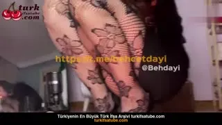 Küçük Kadın, Karolina’nın Partisinde Çıplak Bir Şekilde Gizlice Söylenen Şeyler 176